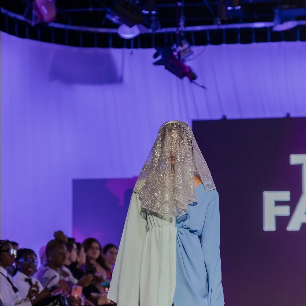 Sparkling Silver headband Veil with glitter - Picture 12 of 13